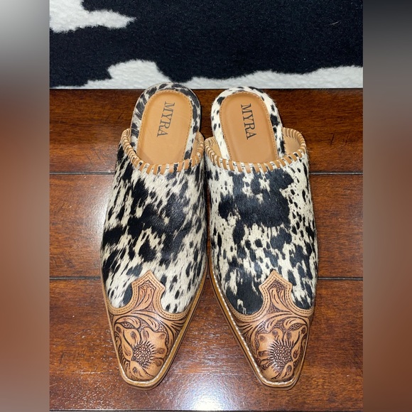 Cowhide Mules - Picture 6 of 6